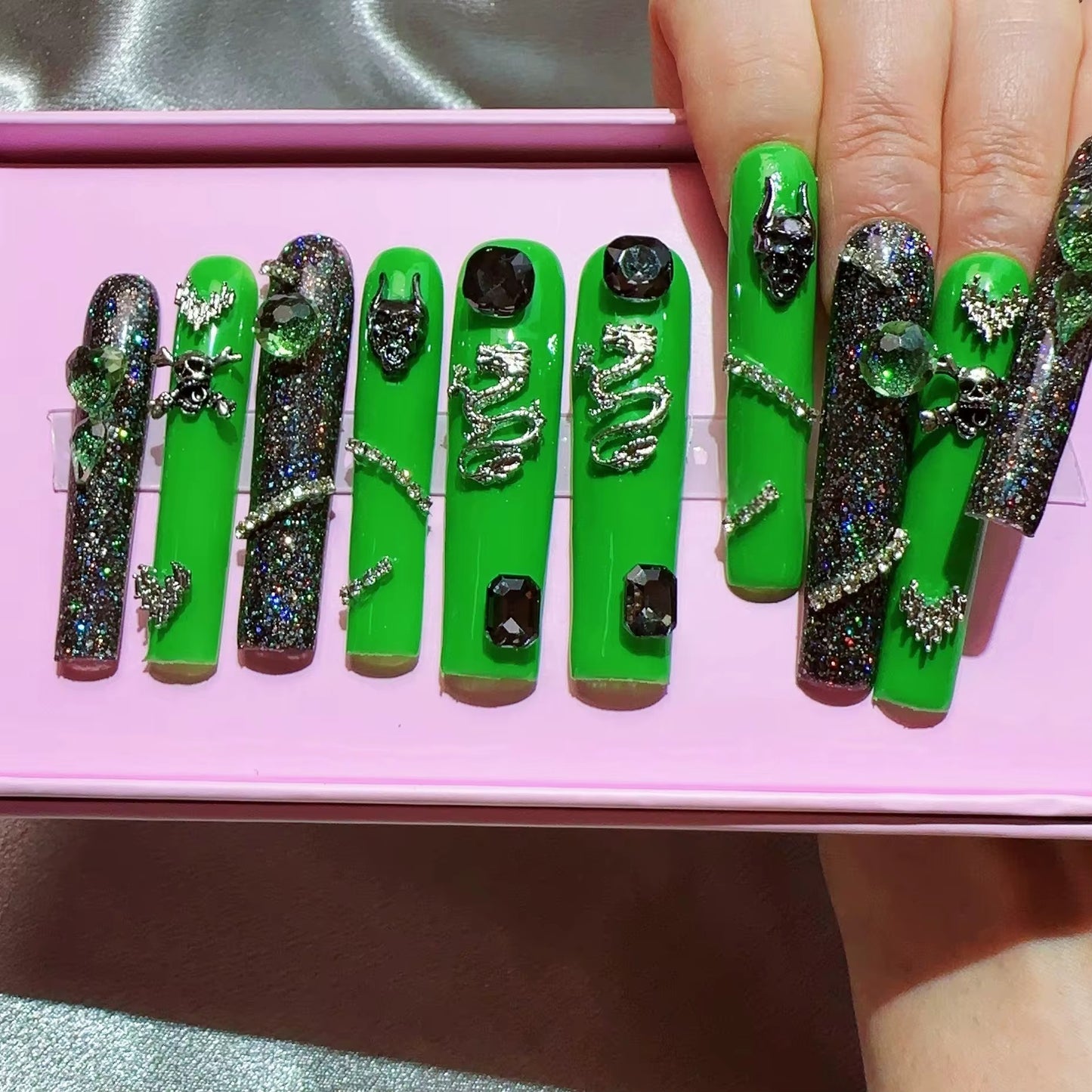 Dragon Vert Nail Set